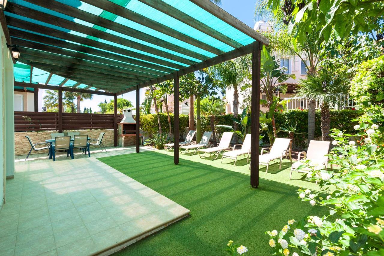 Villa Natalie Protaras Exterior photo