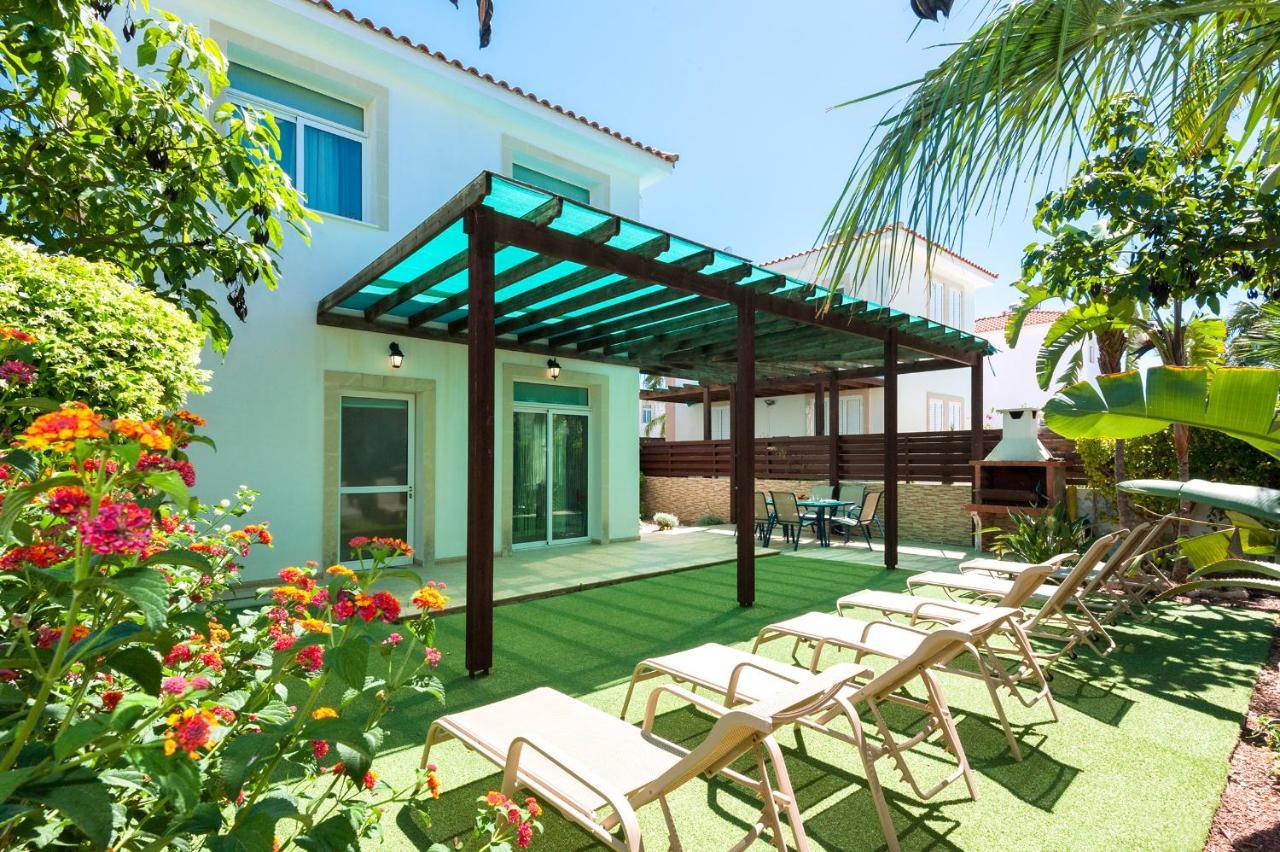 Villa Natalie Protaras Exterior photo